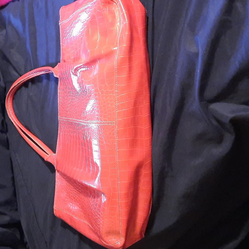 Red tote
